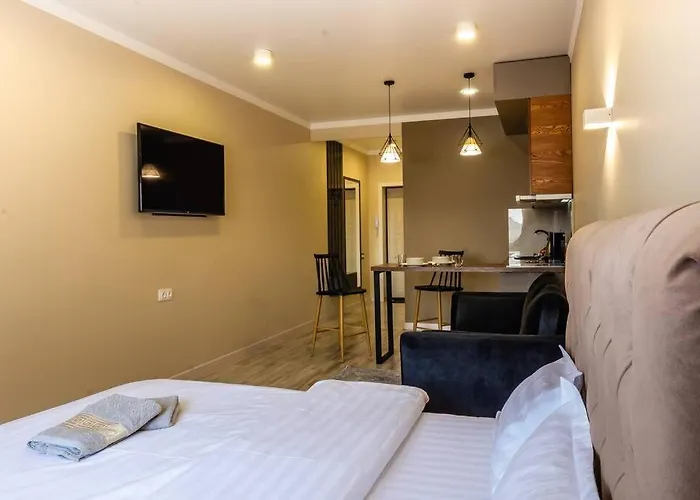 Apartments Golden Square 161